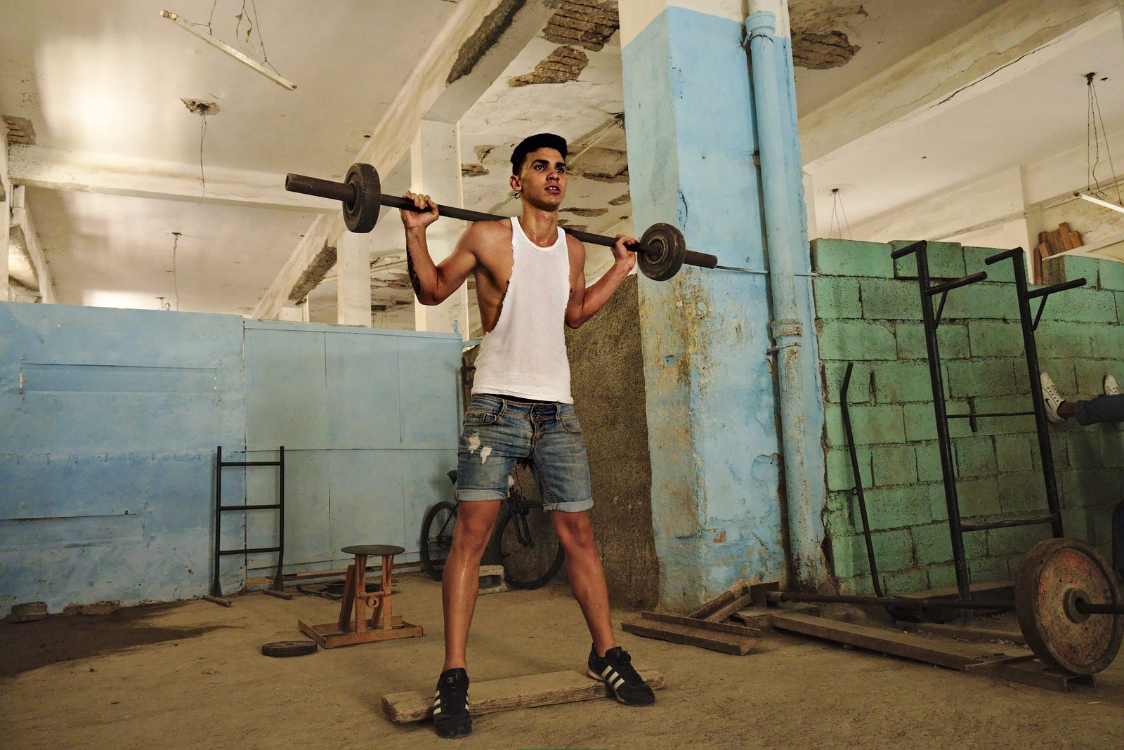 Treino num ginásio básico em Havana.